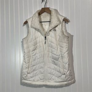 The North Face Reversible Vest Women’s M White Fleece Quilted Puffer Ski Cozy